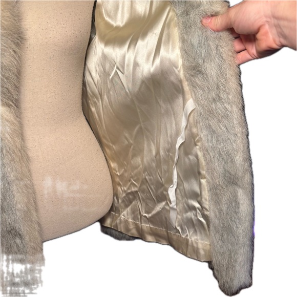 Faux Fur Vintage Coat - Picture 5 of 10